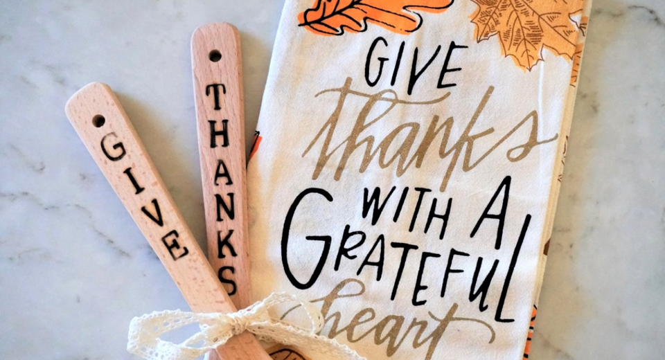 image post 50+ Special Thanksgiving Party Gifts To Surprise Your Host